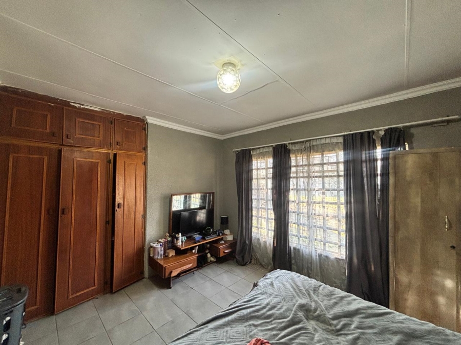 4 Bedroom Property for Sale in Roosheuwel North West
